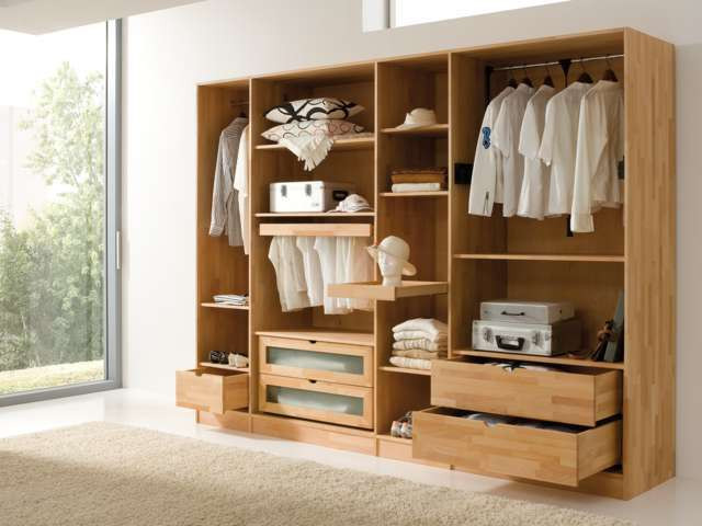 Innenleben_Kleiderschrank