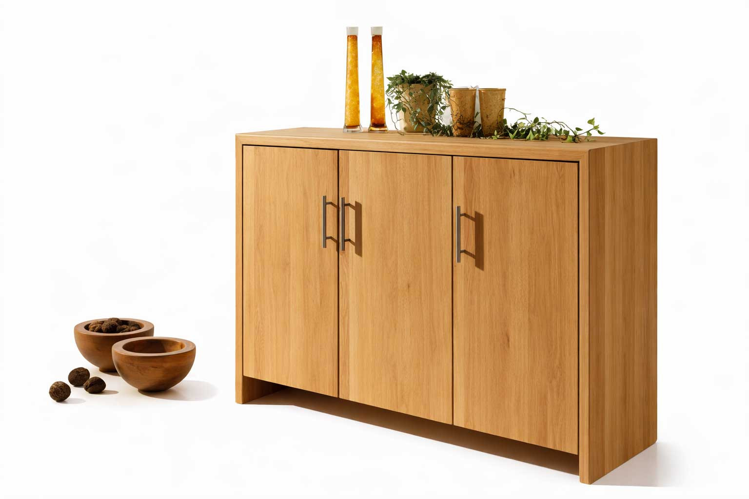Eiche Kommode 2 freigestellt