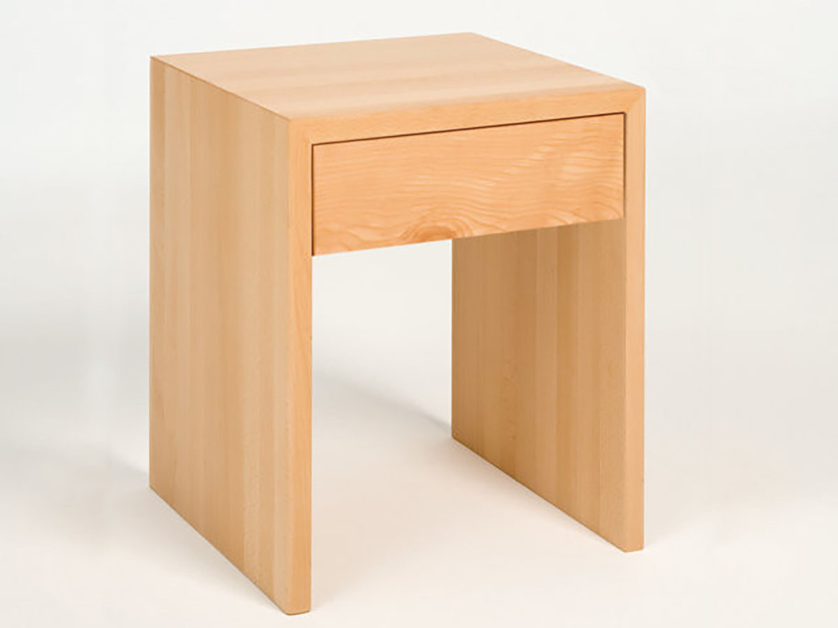 Nachttisch_A-Form_Buche