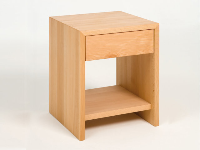 Nachttisch_B-Form_Buche