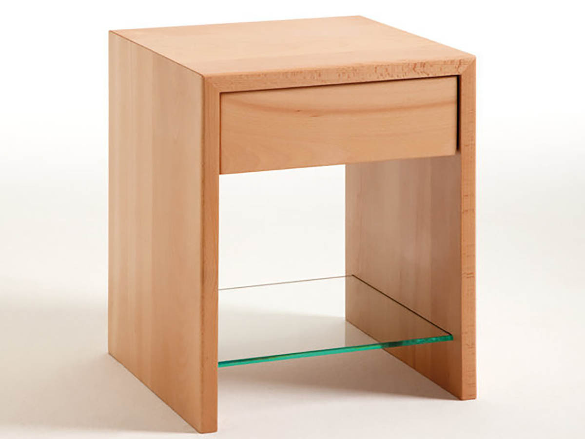 Nachttisch_B-Form_Klarglas_Buche