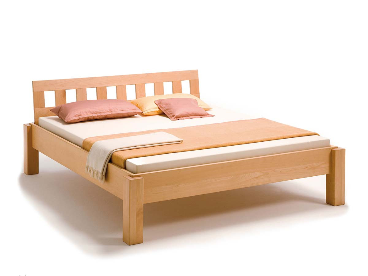 holzbett_quader_buche_frei