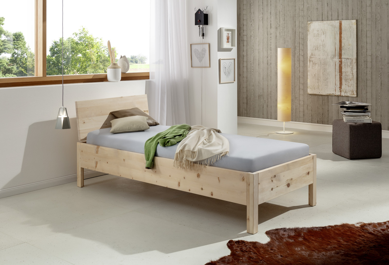 Zirbenholz_Seniorenbett_Tarja_Ambiente