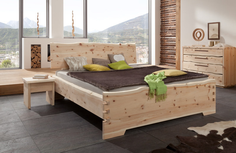 Zirbenbett Zirm Koje, Größe 200x180cm, unbehandeltes Zirbenholz, <br> passende Nachttische zusätzlich erhältlich 1