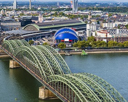 Die Hohenzollernbrücke in Köln Die Hohenzollernbrücke in Köln